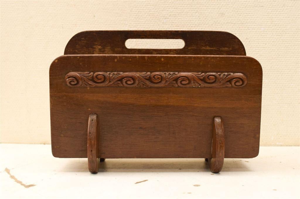 Houten lektuur/krantenbak 46645