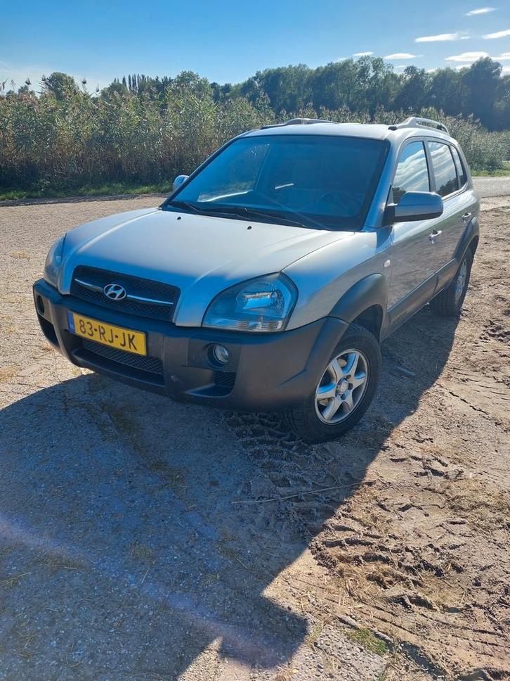 Hyundai Tucson 2.0 I 2WD 2005 Grijs, Auto's, Hyundai, Particulier, Tucson, Benzine, D, SUV of Terreinwagen, Handgeschakeld, Origineel Nederlands