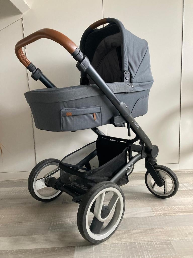 Mutsy Kinderwagen Grijs - Compleet met Accessoires, Kinderen en Baby's, Kinderwagens en Combinaties, Ophalen, Gebruikt, Mutsy