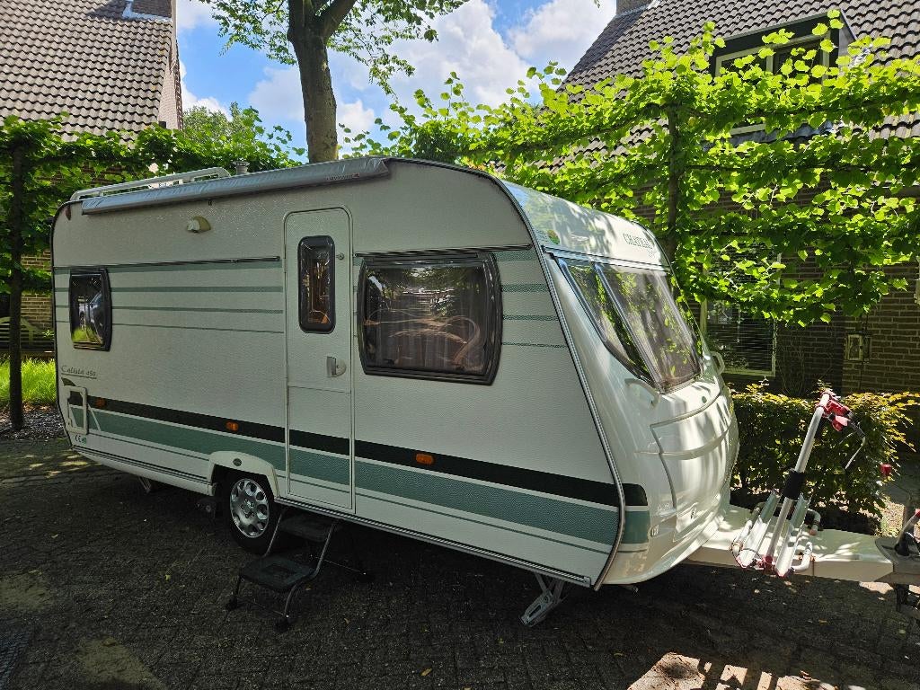 Chateau Calista 450 Espace 2007, Caravans en Kamperen, Caravans, Chateau, Rondzit, Frans bed, 750 - 1000 kg
