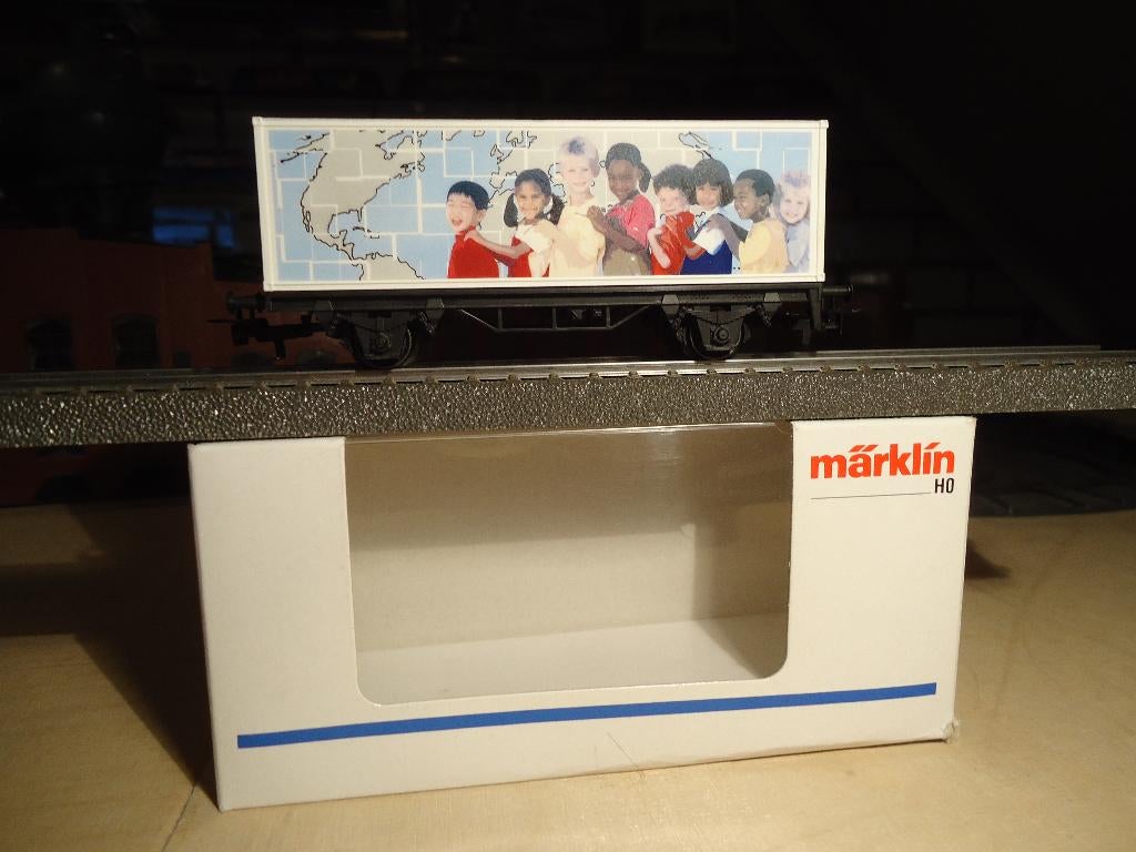 Marklin H0 44267 Unicef Verjaardagswagen 2001, Wisselstroom, Wagon, Ophalen of Verzenden, Zo goed als nieuw