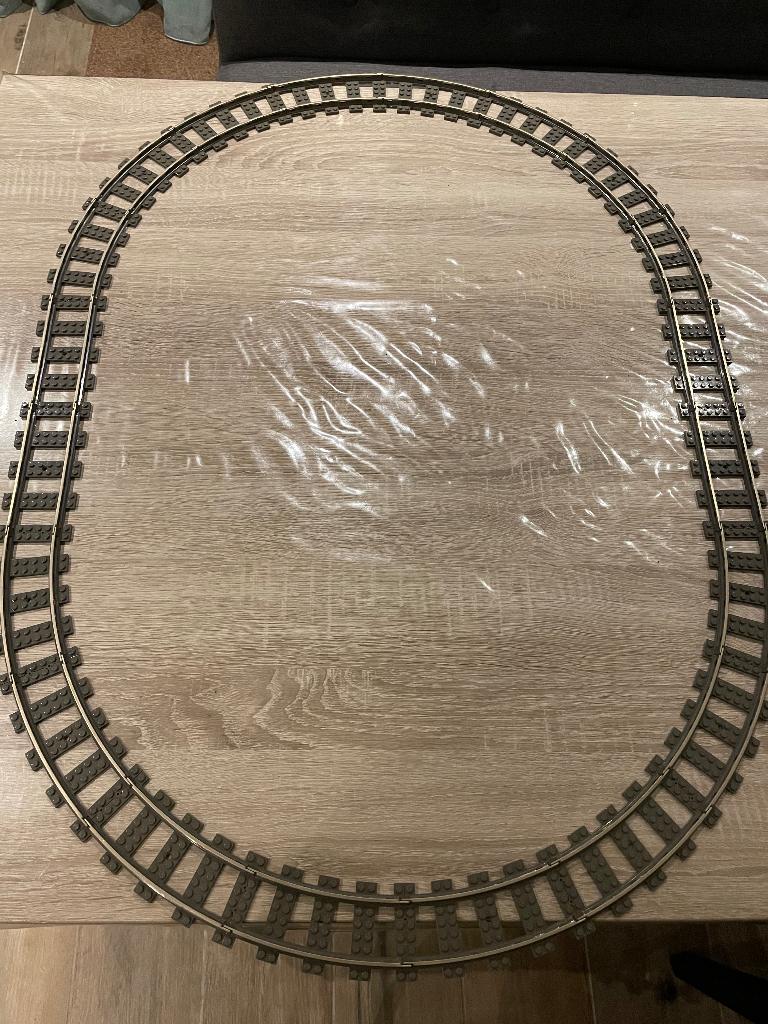 Lego trein rails ovaal 9V 9Volt 4515 4520, Kinderen en Baby's, Speelgoed | Duplo en Lego, Ophalen of Verzenden, Zo goed als nieuw