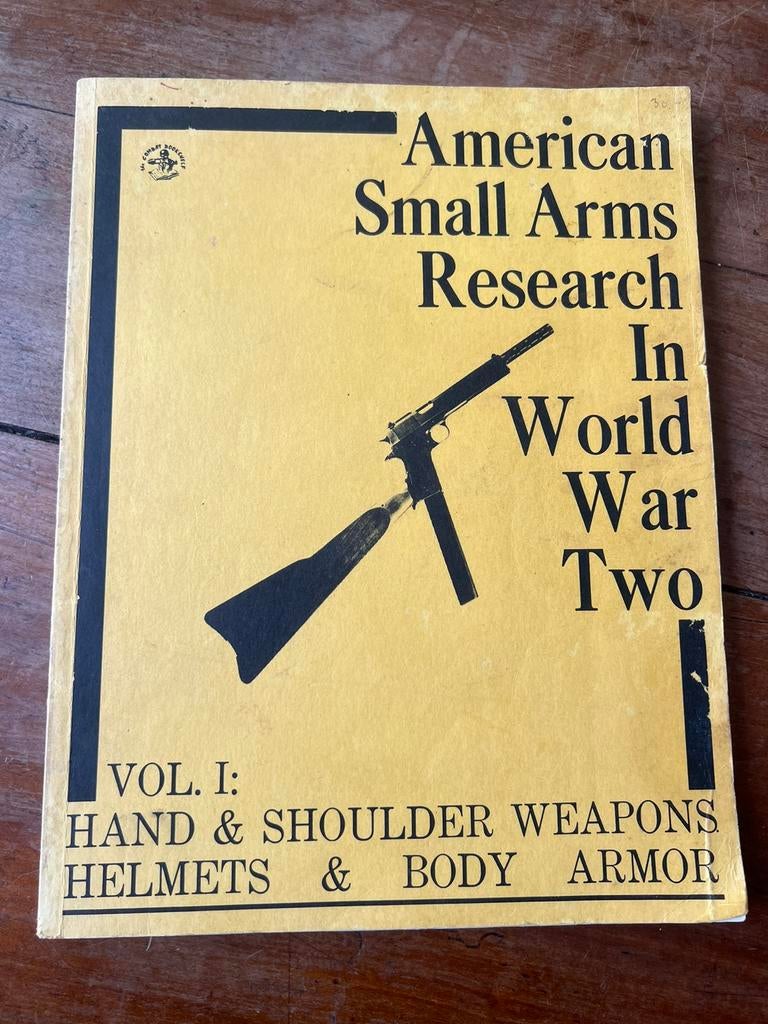WO2 Amerikaans zeldzaam boek Small Arms Research Helm wapen, Verzamelen, Militaria | Tweede Wereldoorlog, Boek of Tijdschrift
