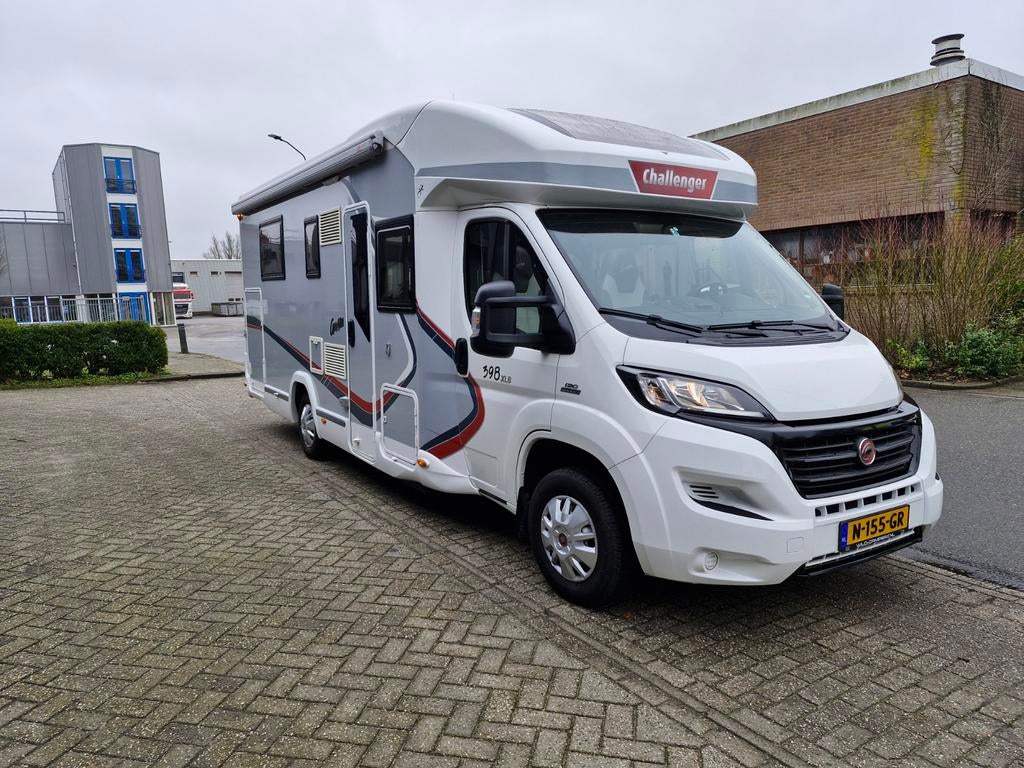 Challenger halfintegraal camper 2016, 69000 km, Caravans en Kamperen, Campers, Particulier, tot en met 4, Half-integraal, Ophalen