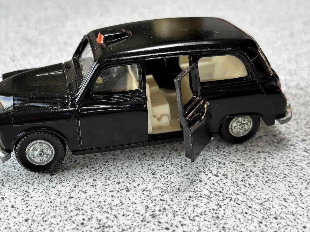 Austin London taxi van Dinky Toys, Hobby en Vrije tijd, Modelauto's | 1:43, Ophalen of Verzenden, Zo goed als nieuw, Auto, Dinky Toys