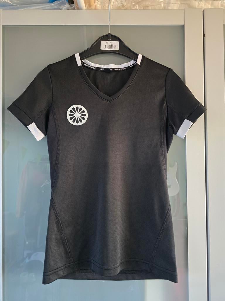 Zwart sportshirt Indian Maharadja maat 128, Gebruikt, The Indian Maharadja, Jongen of Meisje, Ophalen of Verzenden