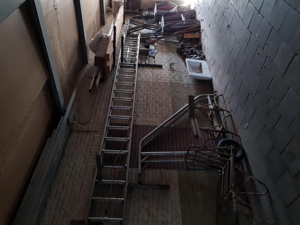 Aluminium trekleer, Doe-het-zelf en Verbouw, Ladders en Trappen, Ophalen, Gebruikt, Ladder, Opvouwbaar of Inschuifbaar