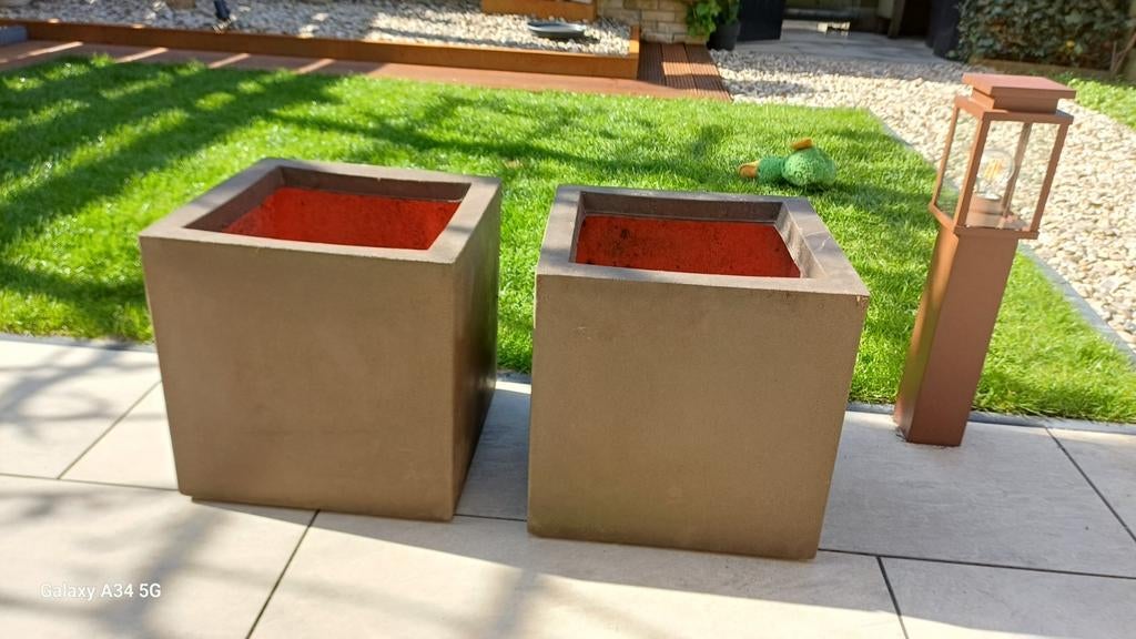 Kunstof roestbruine bloembakken 40x40 samen 30,-, Tuin en Terras, Ophalen, Kunststof, Tuin