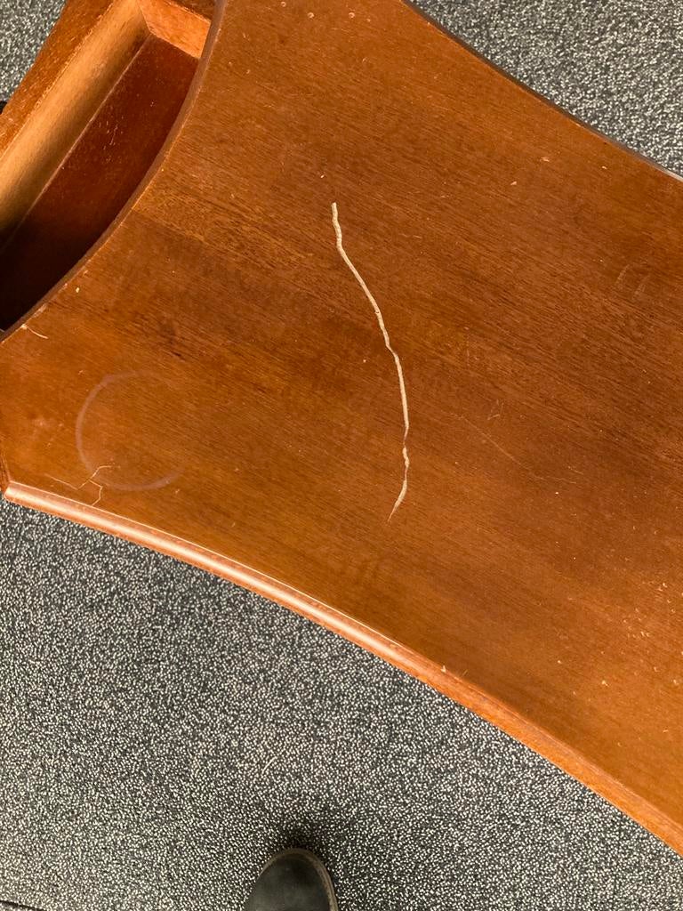 Decoratief bijzettafeltje met 2 laden en kras op blad, Ophalen