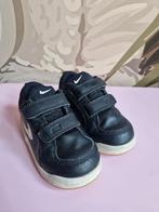 Schattige donkerblauwe Nike kinder sneakers - Maat 23,5, Ophalen of Verzenden, Zo goed als nieuw, Nike, Jongen of Meisje