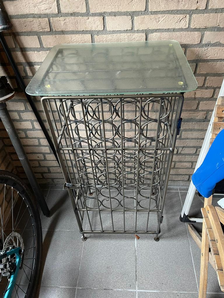 Wijn rek, Ophalen, Zo goed als nieuw