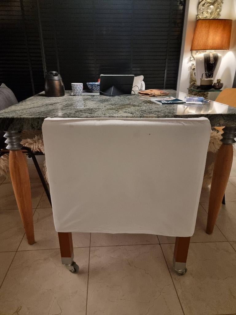 Tafel stoelen op wieltjes, Ophalen, Gebruikt, Modern, kubus., Wit