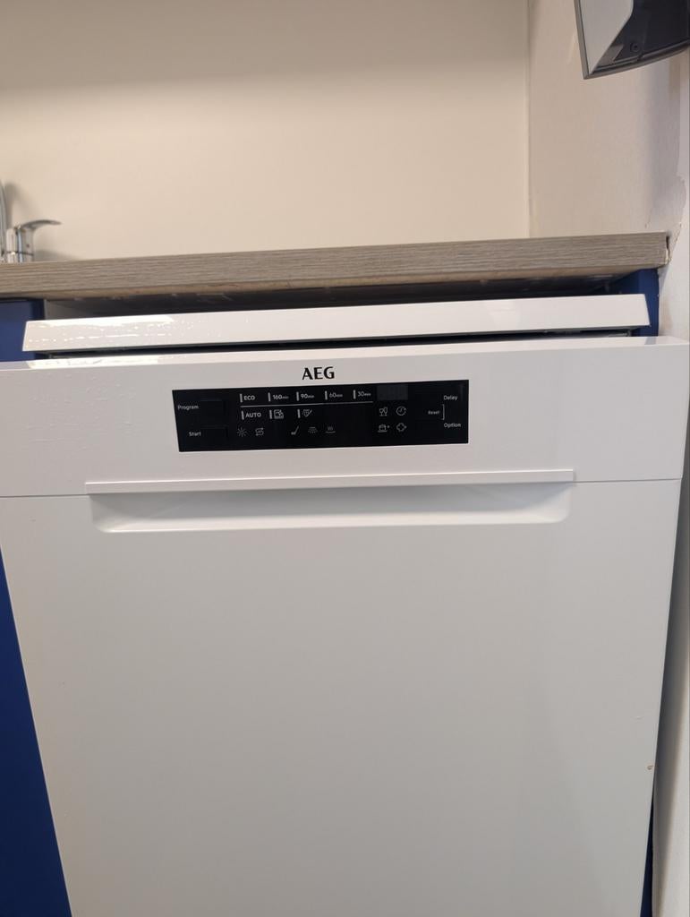 AEG vaatwasser Z.G.A.N €579,00, Ophalen, Zo goed als nieuw, Vrijstaand, Minder dan 85 cm