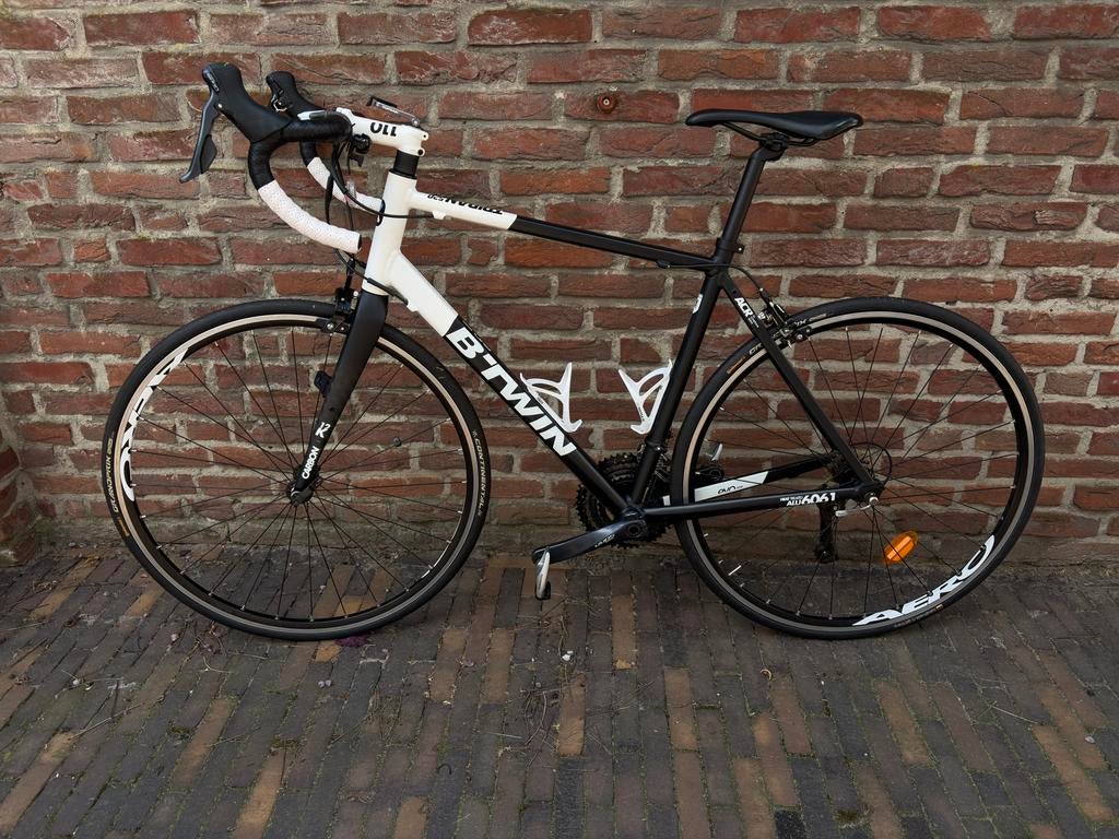 B’twin Triban 520 Racefiets, Fietsen en Brommers, Fietsen | Racefietsen, Aluminium, Zo goed als nieuw, Meer dan 20 versnellingen