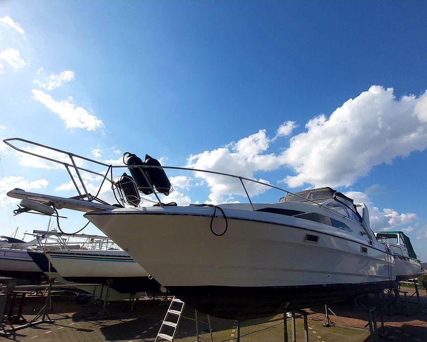 Bayliner 2655 wide body met nieuwe motor, Ophalen, Gebruikt, 50 pk of meer, Binnenboordmotor