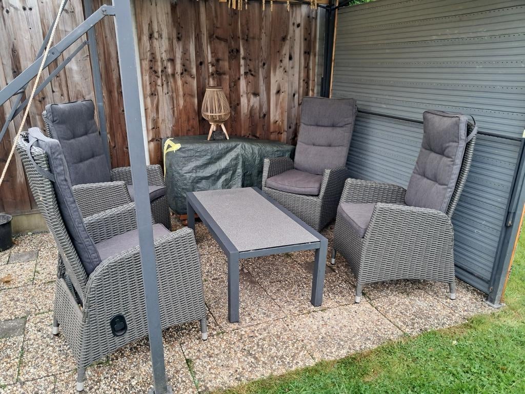 Koopje! Grijze tuinset met 4stoelen verstelbaar met kussens, Tuin en Terras, Tuinsets en Loungesets, Ophalen, Gebruikt, Aluminium