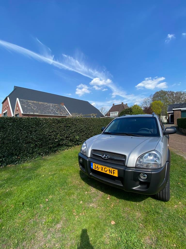 Hyundai Tucson 2.0 I 2WD 2007 Grijs, Auto's, Hyundai, Particulier, Tucson, Benzine, D, SUV of Terreinwagen, Handgeschakeld, Origineel Nederlands