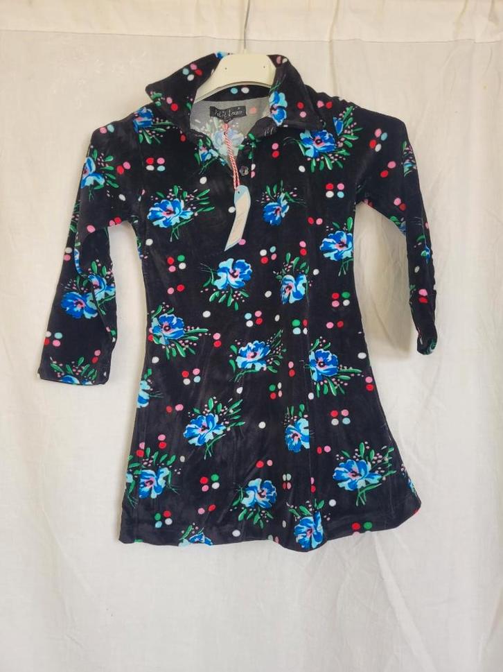 NIEUWE jurk zwart met bloemen mt 104/110 merk Petit Louie, Kinderen en Baby's, Kinderkleding | Maat 104, Nieuw, Meisje, Jurk of Rok