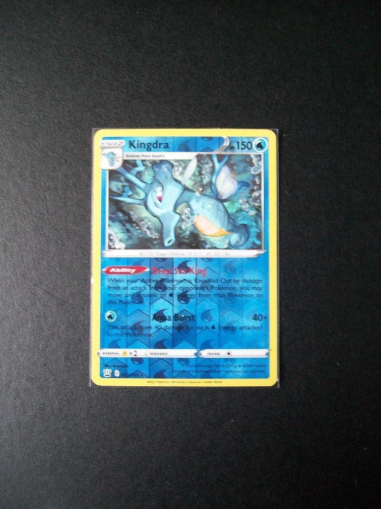 1365: Nieuwe Pokemon Kaart holofoil KINGDRA hp 150 (033/163), Verzenden, Nieuw, Losse kaart, Foil
