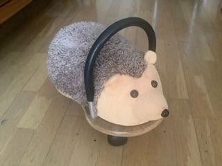 Wheelybug egel houten loopauto loopwagen speelgoed, Kinderen en Baby's, Speelgoed | Houten speelgoed, Zo goed als nieuw, Duw- of Trekspeelgoed