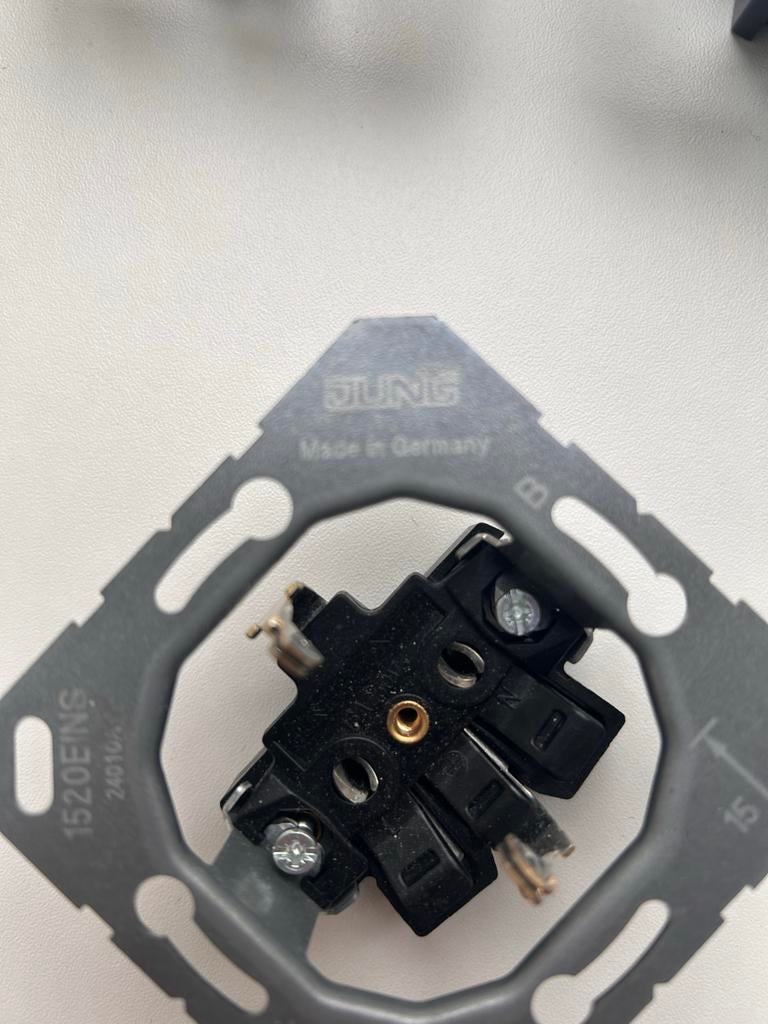 JUNG Stopcontact, Ophalen, Gebruikt, Stopcontact