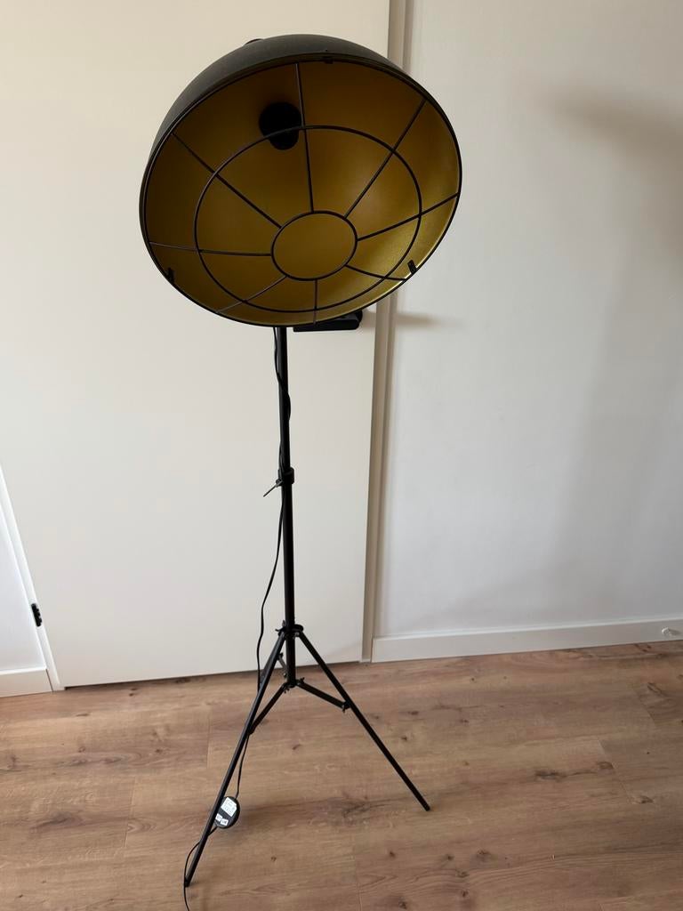 Vloerlamp met defect scharnier, Ophalen, Gebruikt, Metaal, 150 tot 200 cm