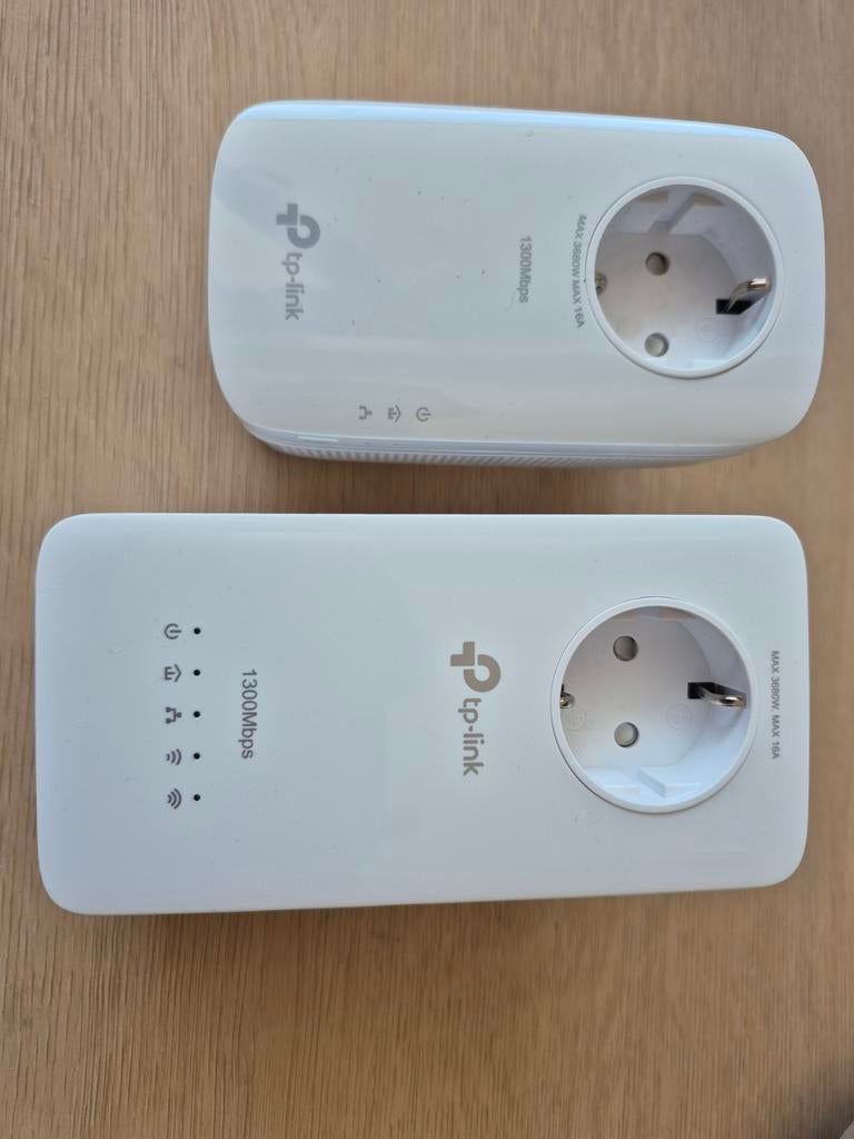TP-Link Wifi versterker / Powerline adapter, als nieuw, Ophalen of Verzenden, Zo goed als nieuw, TP-Link