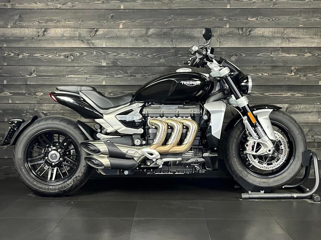 Triumph ROCKET 3 R (bj 2023), Motoren, Motoren | Triumph, Chopper, Bedrijf, Meer dan 35 kW, 2458 cc