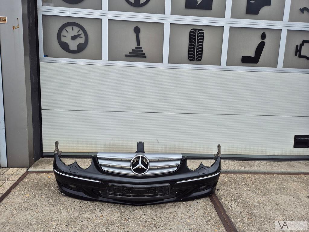 Voorbumper met grille Mercedes CLK W209 facelift +sproeiers, Auto-onderdelen, Gebruikt, -, Voor, Ophalen of Verzenden