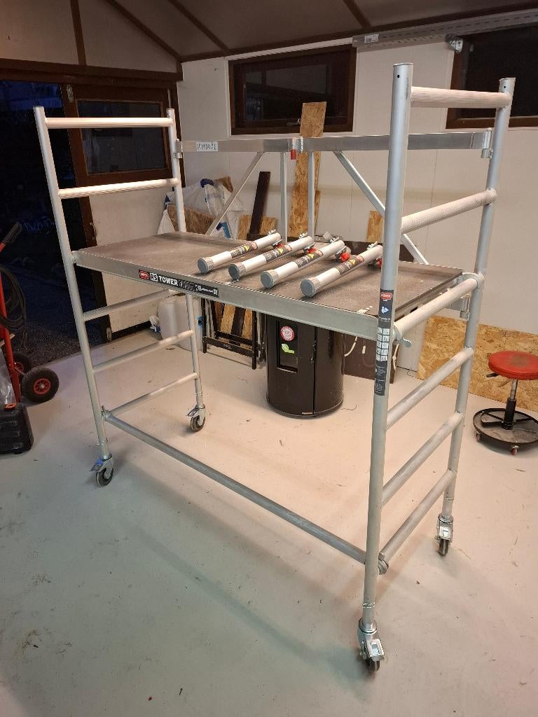 Altrex RS Tower 34 rolsteiger, Doe-het-zelf en Verbouw, Steigers, Zo goed als nieuw, Rolsteiger of Kamersteiger, 2 tot 5 meter