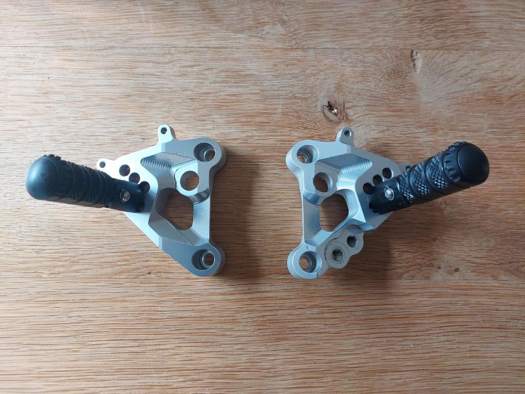 Ducati 848, 1098, 1198 Ducabike schetsplaten remschakelset, Motoren, Ophalen of Verzenden, Gebruikt