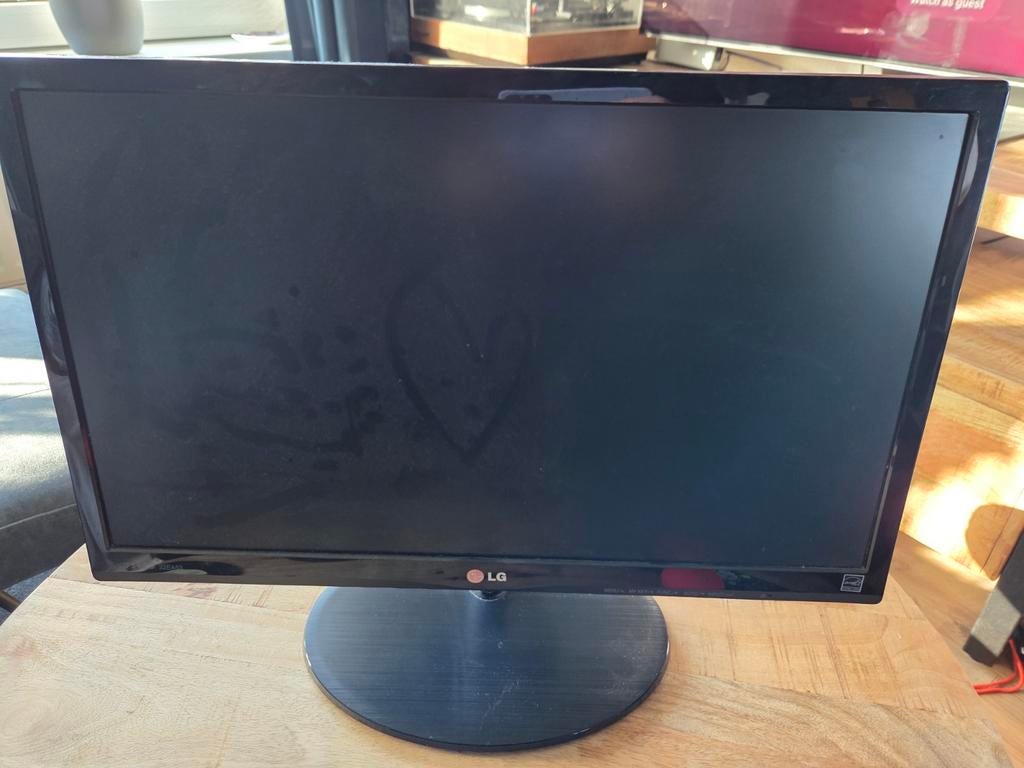 LG 22 inch IPS beeldscherm, Ophalen, Full HD, 60 Hz of minder, IPS