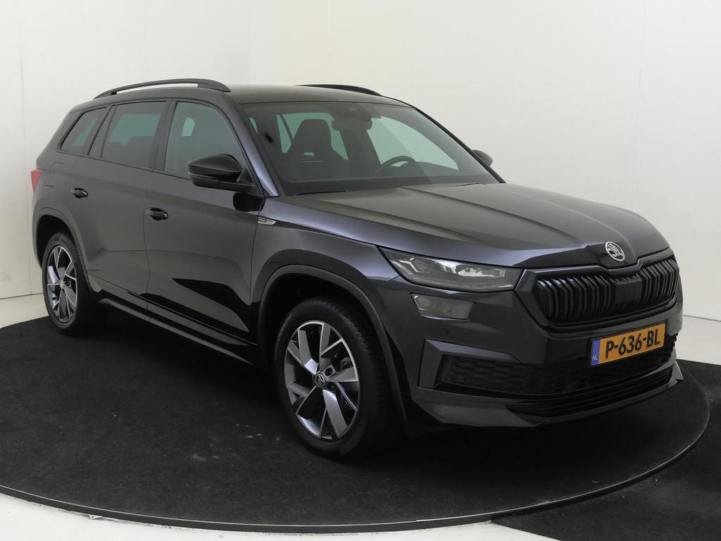 Skoda Kodiaq 1.5 TSI Sportline Business 7p. | SPORTSTOELEN |, Auto's, Skoda, 1566 kg, 4 cilinders, 150 pk, Zwart