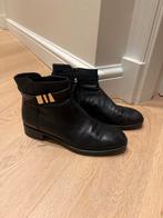 Tod's zwarte leren enkellaarsjes maat 38, Kleding | Dames, Schoenen, Ophalen of Verzenden, Gedragen, Zwart, Lage of Enkellaarzen