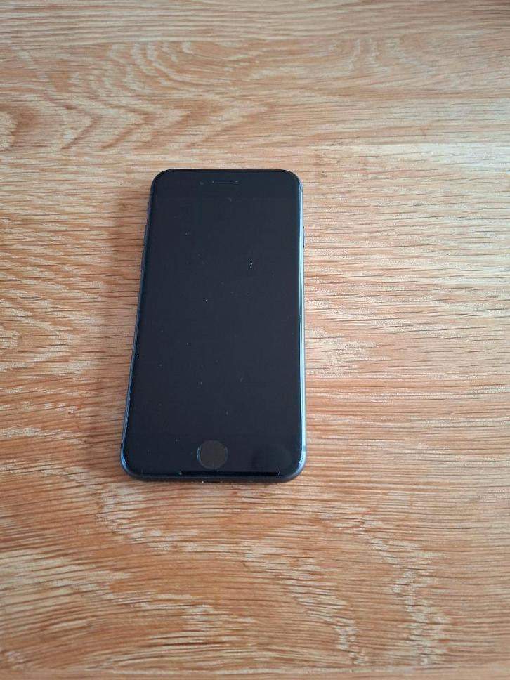 I-Phone 8 incl. accessoires, Telecommunicatie, Mobiele telefoons | Apple iPhone, Gebruikt, 64 GB, Zonder abonnement, iPhone 8