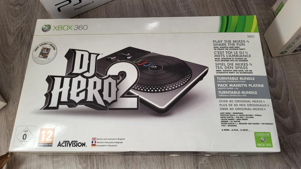 DJ Hero 1 en 2 + draaitafel Xbox 360, Spelcomputers en Games, Games | Xbox 360, Zo goed als nieuw, Muziek, 1 speler, Vanaf 12 jaar