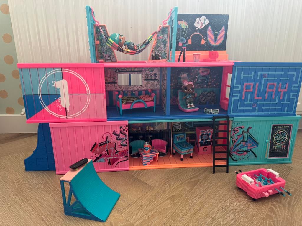 LOL Surprise huis! Fashion Show clubhuis, Ophalen of Verzenden, Zo goed als nieuw, Poppenhuis