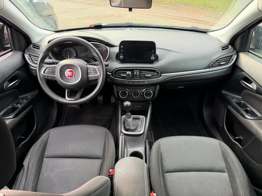 Fiat Tipo 1.4 Street Camera I Navigatie I Cruise I DAB, Voorwielaandrijving, Stof, Gebruikt, Zwart