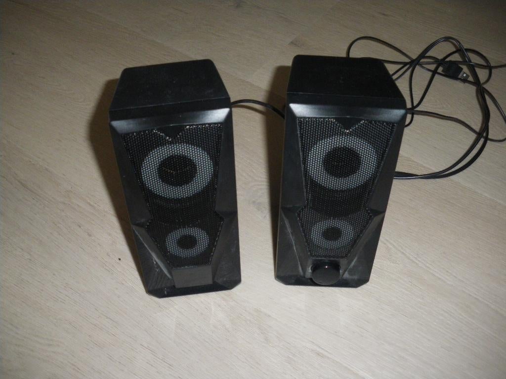 zgan 2 hele mooie zwarte muziek boxjes, Ophalen of Verzenden, Zo goed als nieuw
