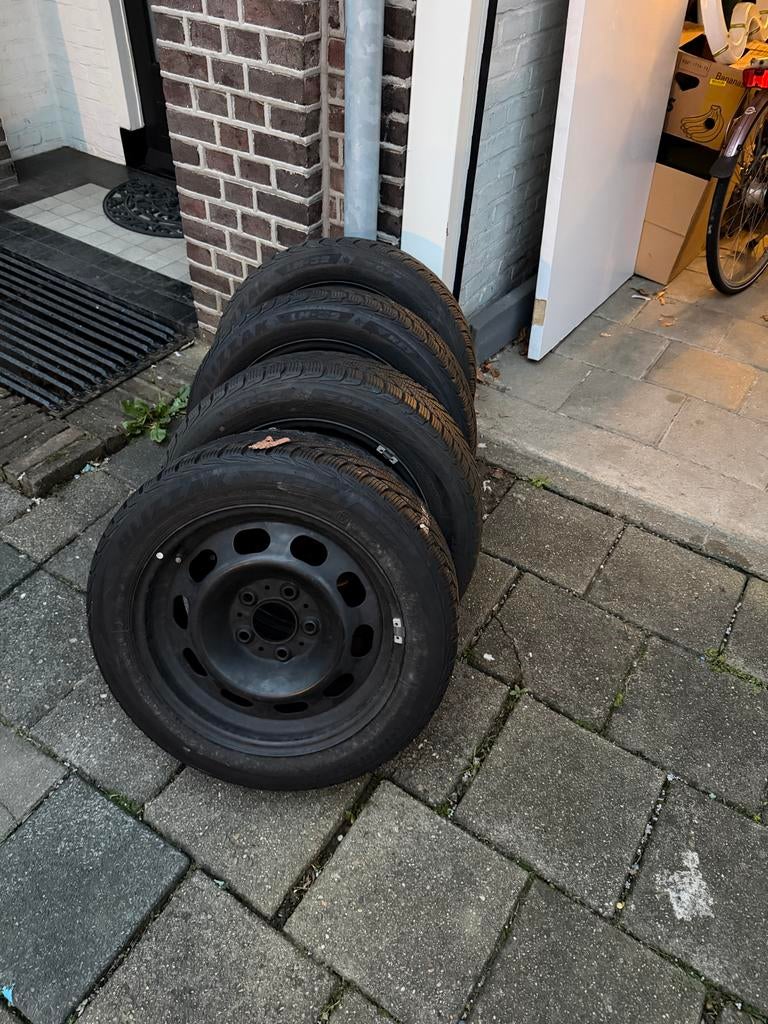 Winterbanden met stalen velgen BMW 1 serie (2012), Ophalen, Gebruikt