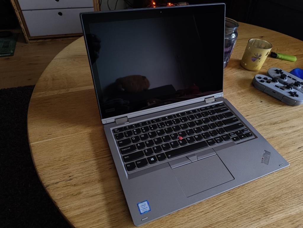 Lenovo ThinkPad Yoga L380 16GB DDR4, 256GB SSD, i5 8250U, Ophalen, Qwerty, 13 inch, Minder dan 2 Ghz