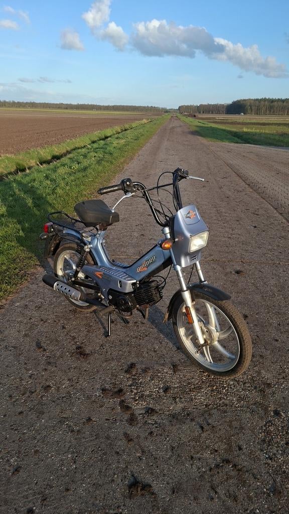 Tomos quadro, Fietsen en Brommers, Brommers | Tomos, Zo goed als nieuw, Quadro, Ophalen