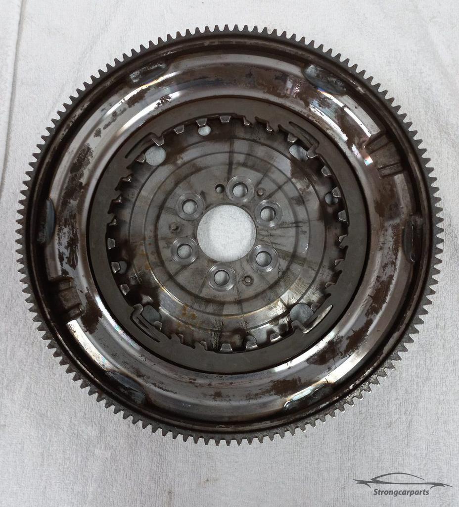 Audi A3 8V Dubbel massa vliegwiel 03F105266C 1.4tfsi DSG CXS, Gebruikt, -, -, -