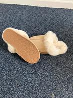 Nieuw - Ugg pantoffels, 36, Ophalen, Beige, Nieuw, Pantoffels of Sloffen
