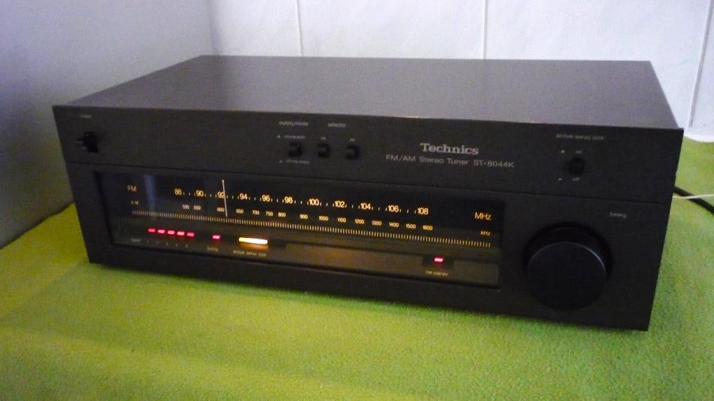 Technics ST-8044K stereo vintage tuner, Ophalen of Verzenden, Zo goed als nieuw, Analoog