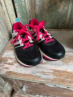 Adidas hardloop schoen zwart maat 38 izgs, Sport en Fitness, Loopsport en Atletiek, Ophalen of Verzenden, Zo goed als nieuw, Hardloopschoenen