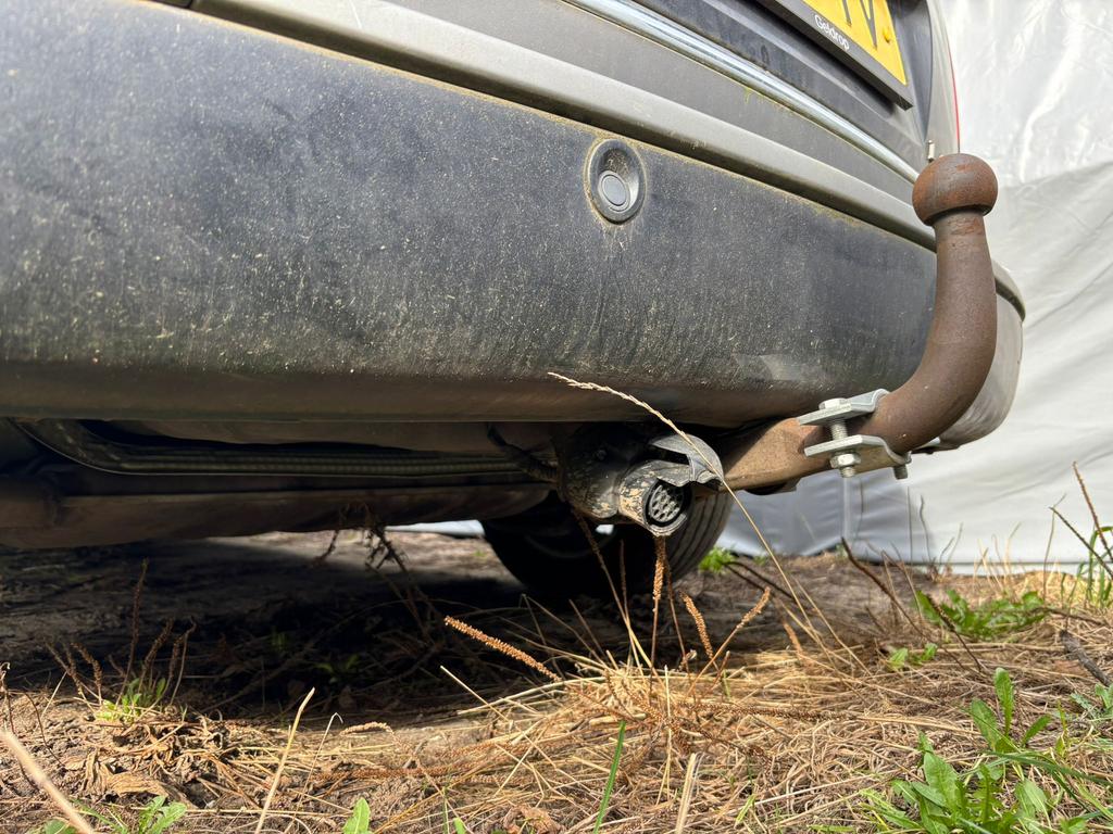 Trekhaak Renault Laguna, Ophalen
