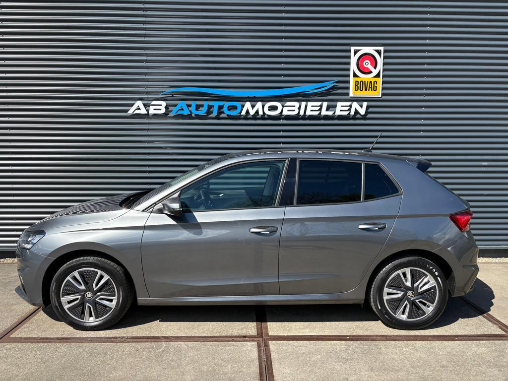 Skoda Fabia 1.0 TSI Ambition CARPLAY/ NAVI/ PARKEERSENSOREN, Auto's, Skoda, Voorwielaandrijving, 95 pk, Met garantie (alle), Origineel Nederlands