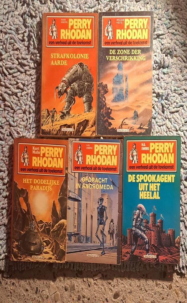 Perry Rhodan boeken, Ophalen of Verzenden, Gelezen