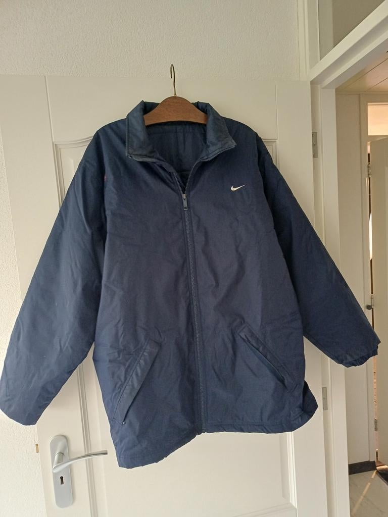 Nike Sportjack - Donkerblauw met groot logo achterop, Maat 52/54 (L), Blauw, Nike, Ophalen of Verzenden